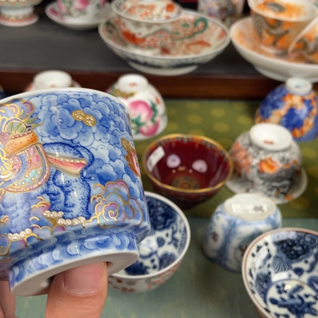 左***柚陶瓷的设计师是什么时候