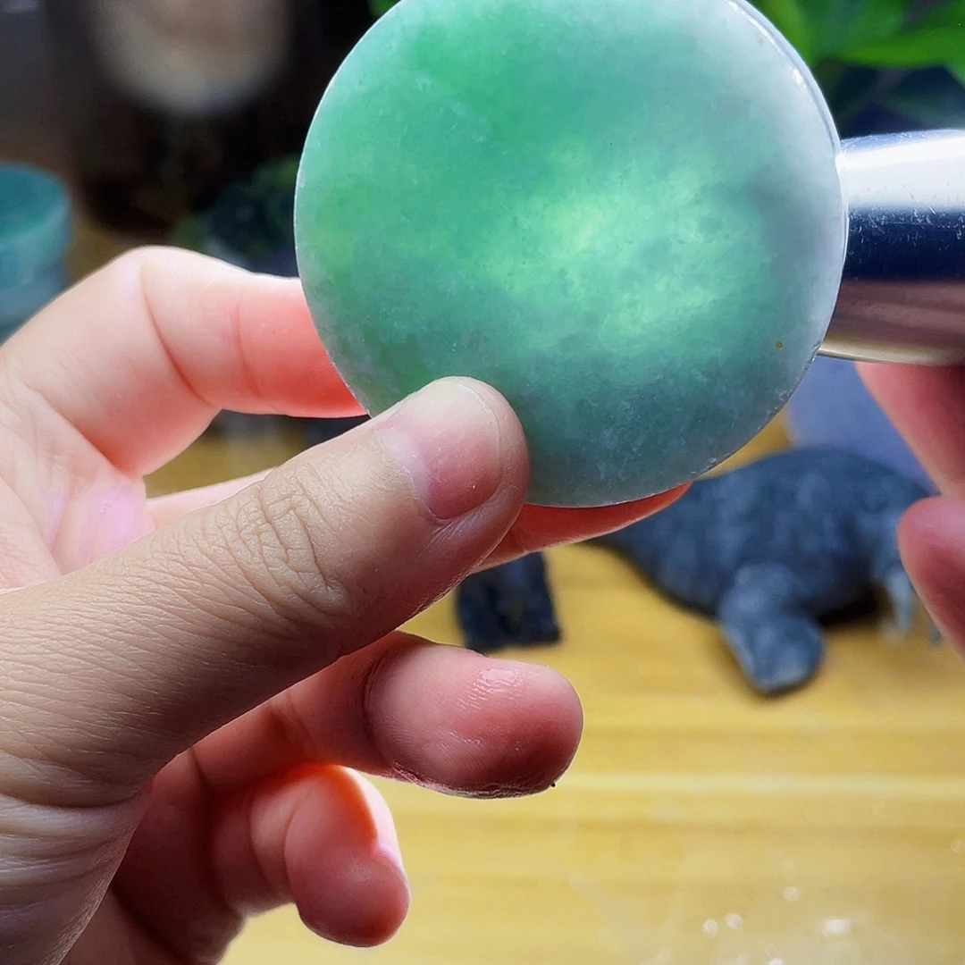 翡翠未镶嵌颈饰毛料45