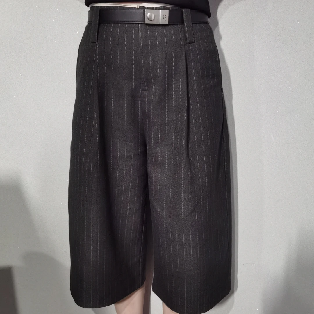 韩系显瘦灰色条纹时尚中裤