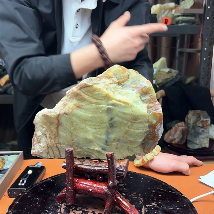 蛇纹石玉原石未镶嵌天**北2