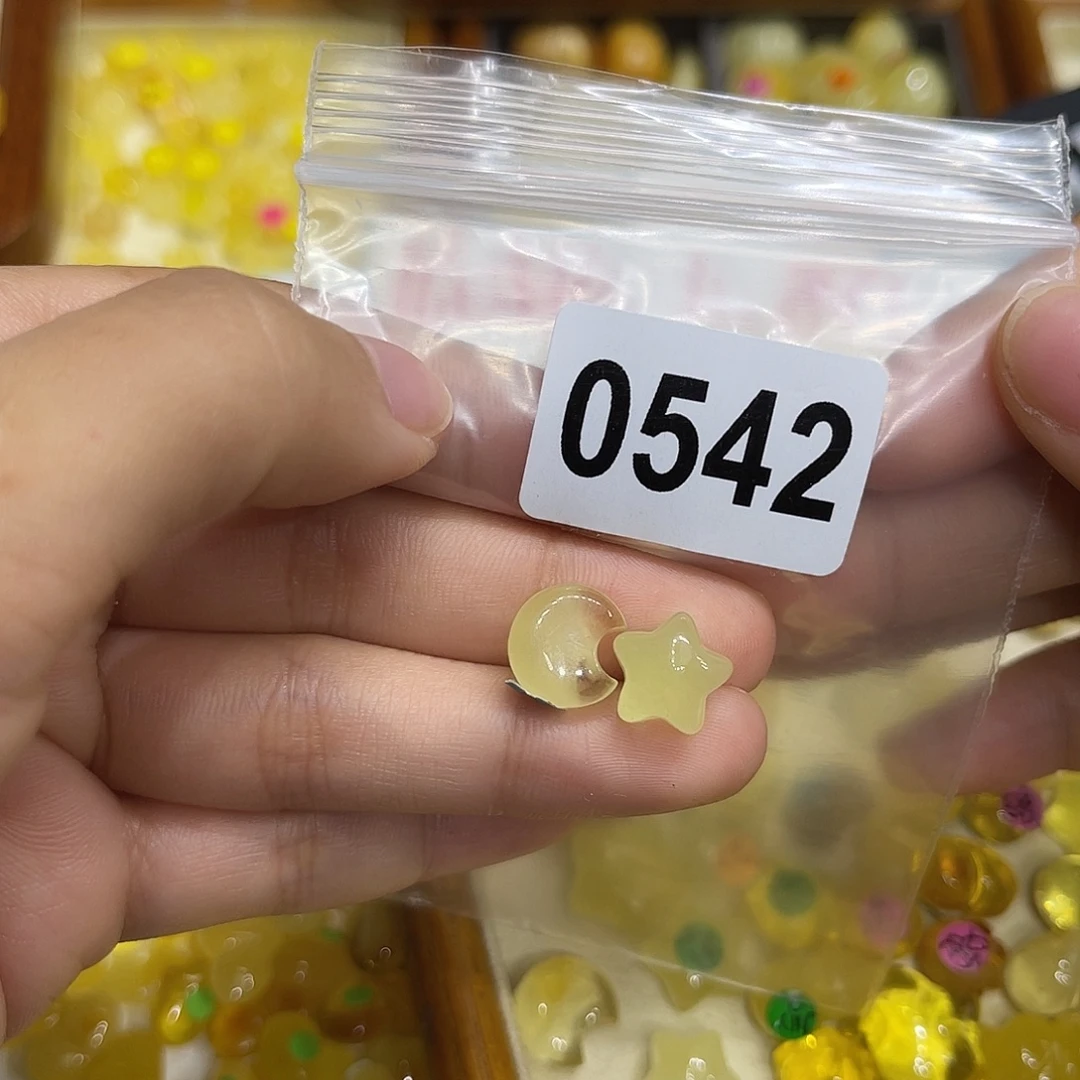 快***۶琥珀未镶嵌珠宝奇石