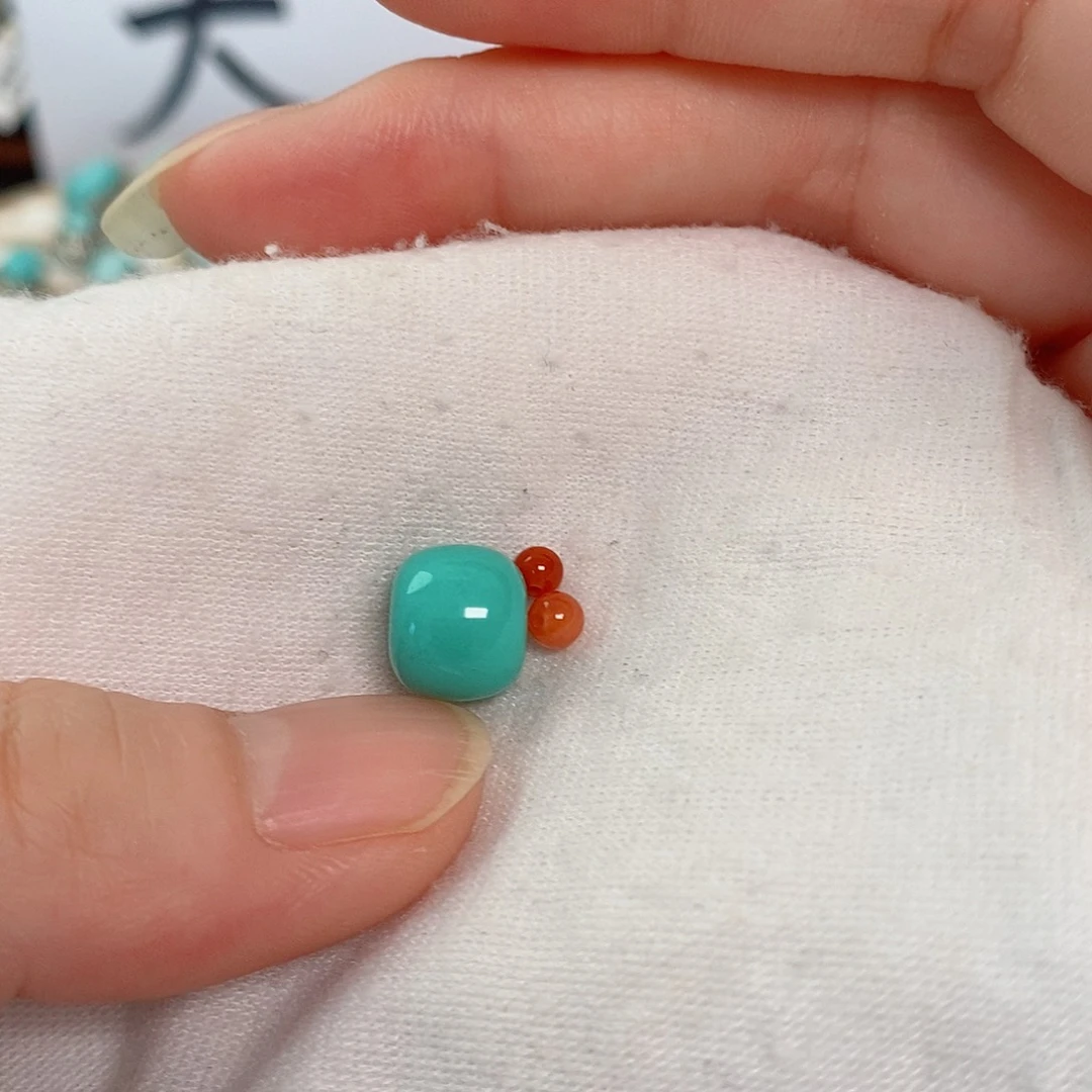 南红玛瑙未镶嵌珠宝奇石