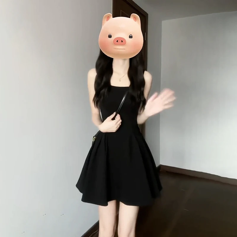 黑色吊带连衣裙女夏季2025新款收腰气质高级感小个子赫本风小黑裙