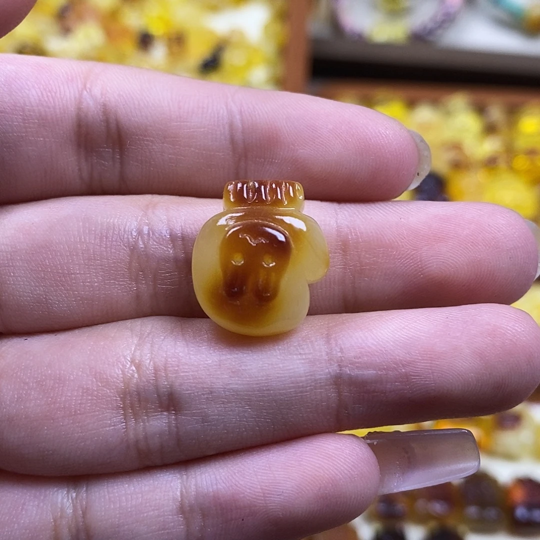 琥珀未镶嵌珠宝奇石