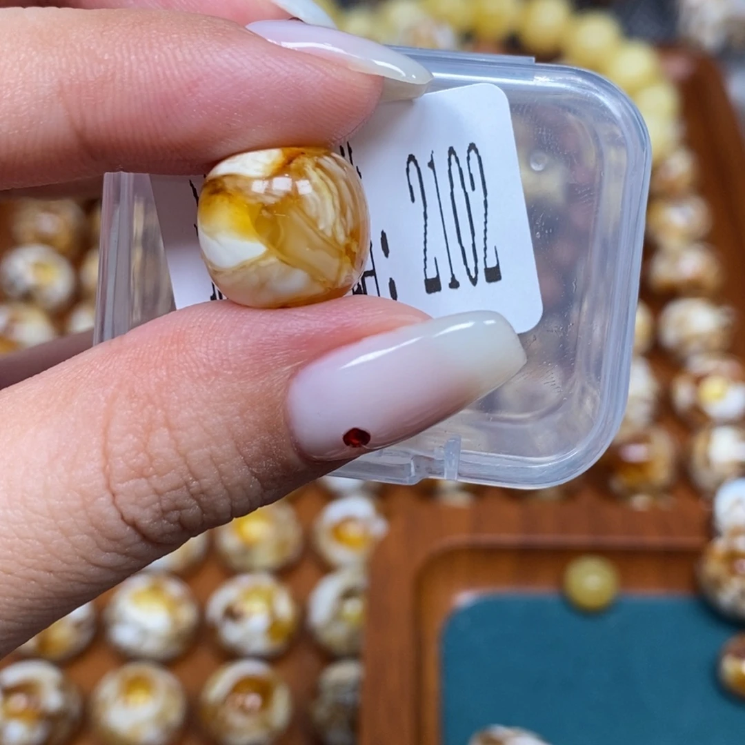 沁色蜜蜡未镶嵌2102