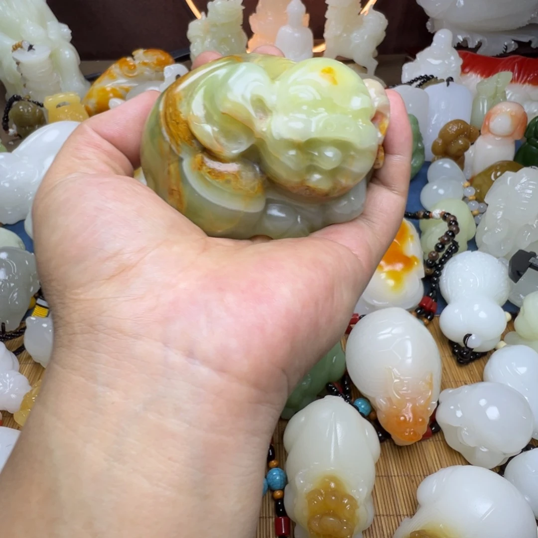 石材手工雕刻猪摆件