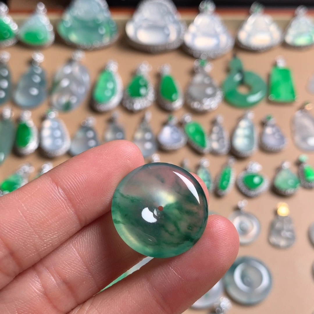 翡翠未镶嵌吊坠(不含链)炸光飘花平安扣