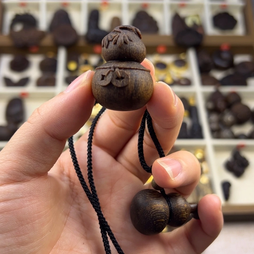 木质类葫芦随行脖挂配饰