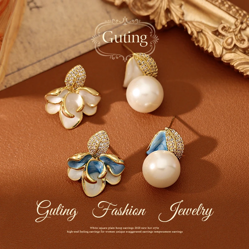 铜合金合成锆石耳饰 20610不对称蓝色晕染滴釉花朵耳钉小众设计感