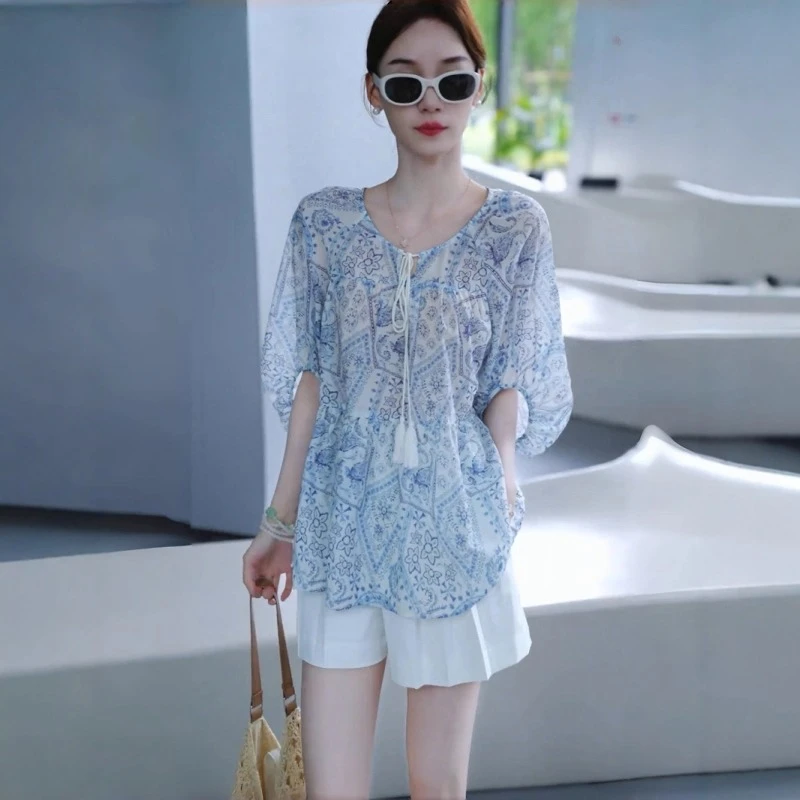 2025夏季新款女士高级感洋气碎花衬衫时尚宽松薄款五分袖小衫上衣