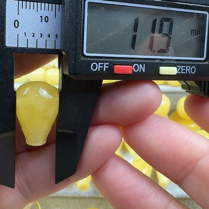 蜜蜡未镶嵌裸石12杂