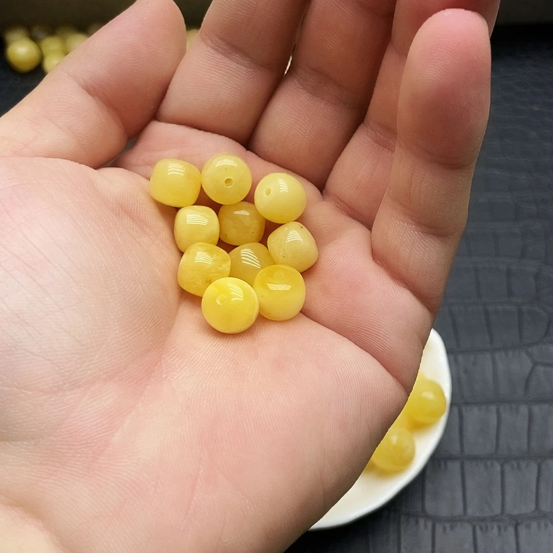 蜜蜡未镶嵌珠宝奇石10毫米精工老型微瑕随机一颗