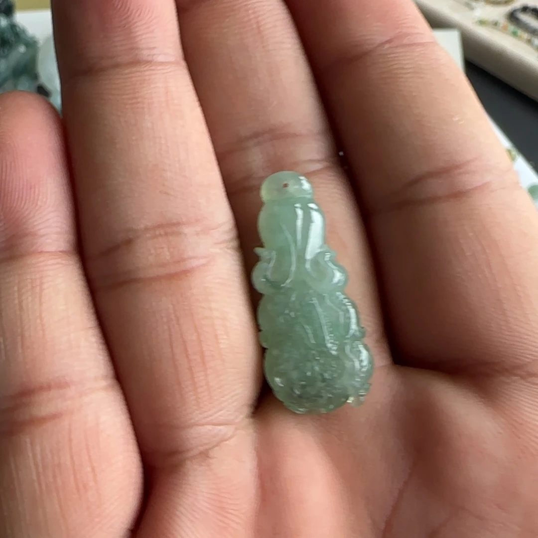 小***豚颈饰未镶嵌翡翠8888888888