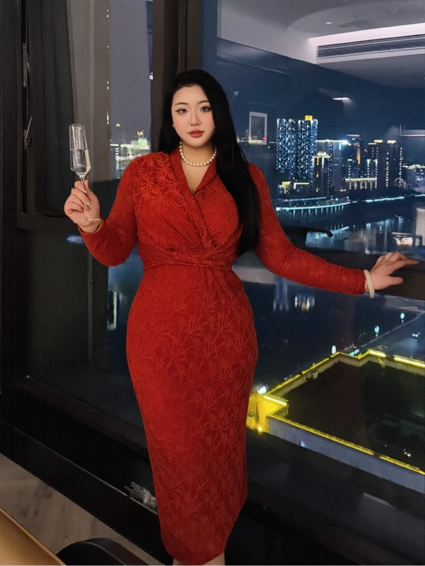 大码女装高级感春季新款法式复古蕾丝提花连衣裙性感包臀裙2023