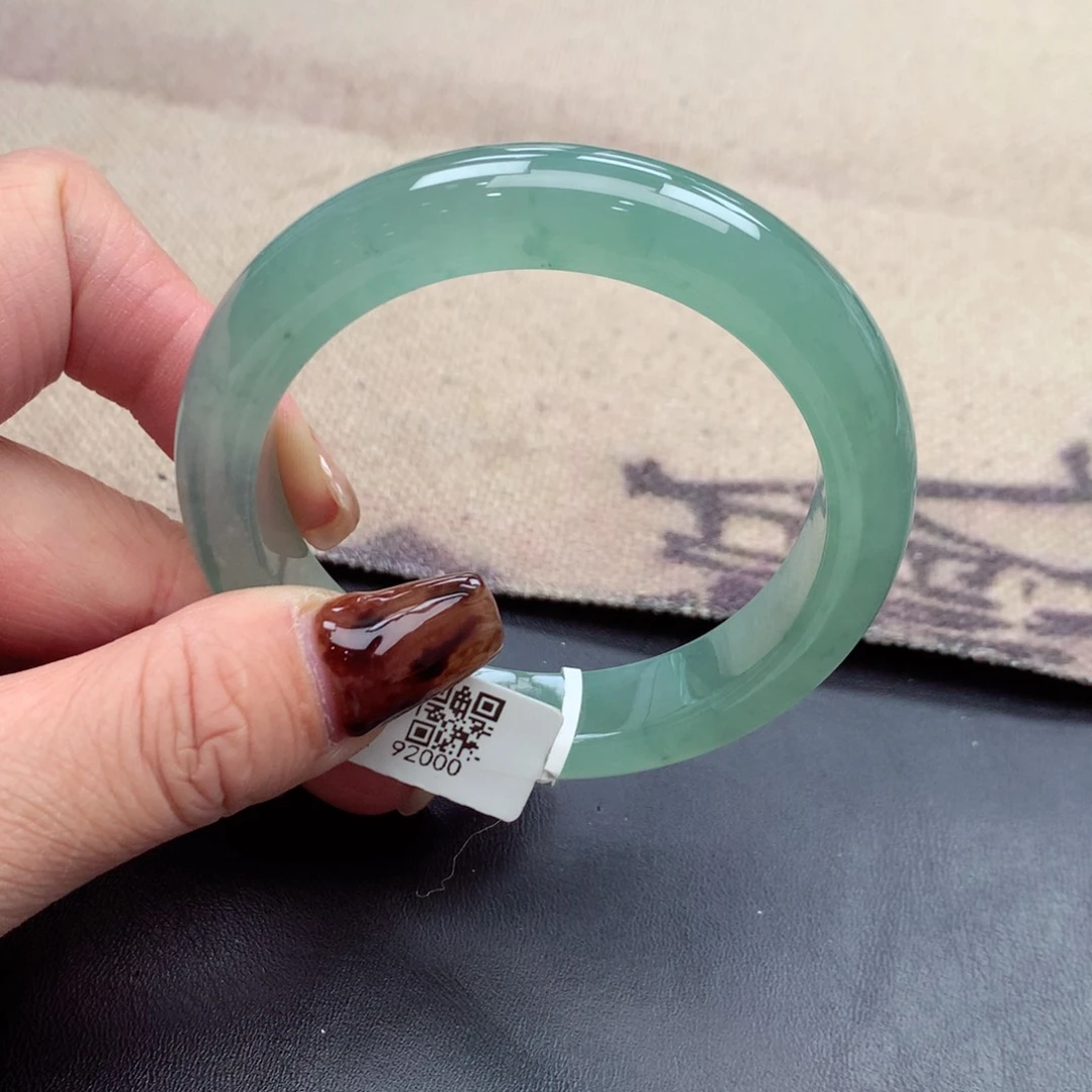 未镶嵌手镯翡翠缅甸翡翠手镯