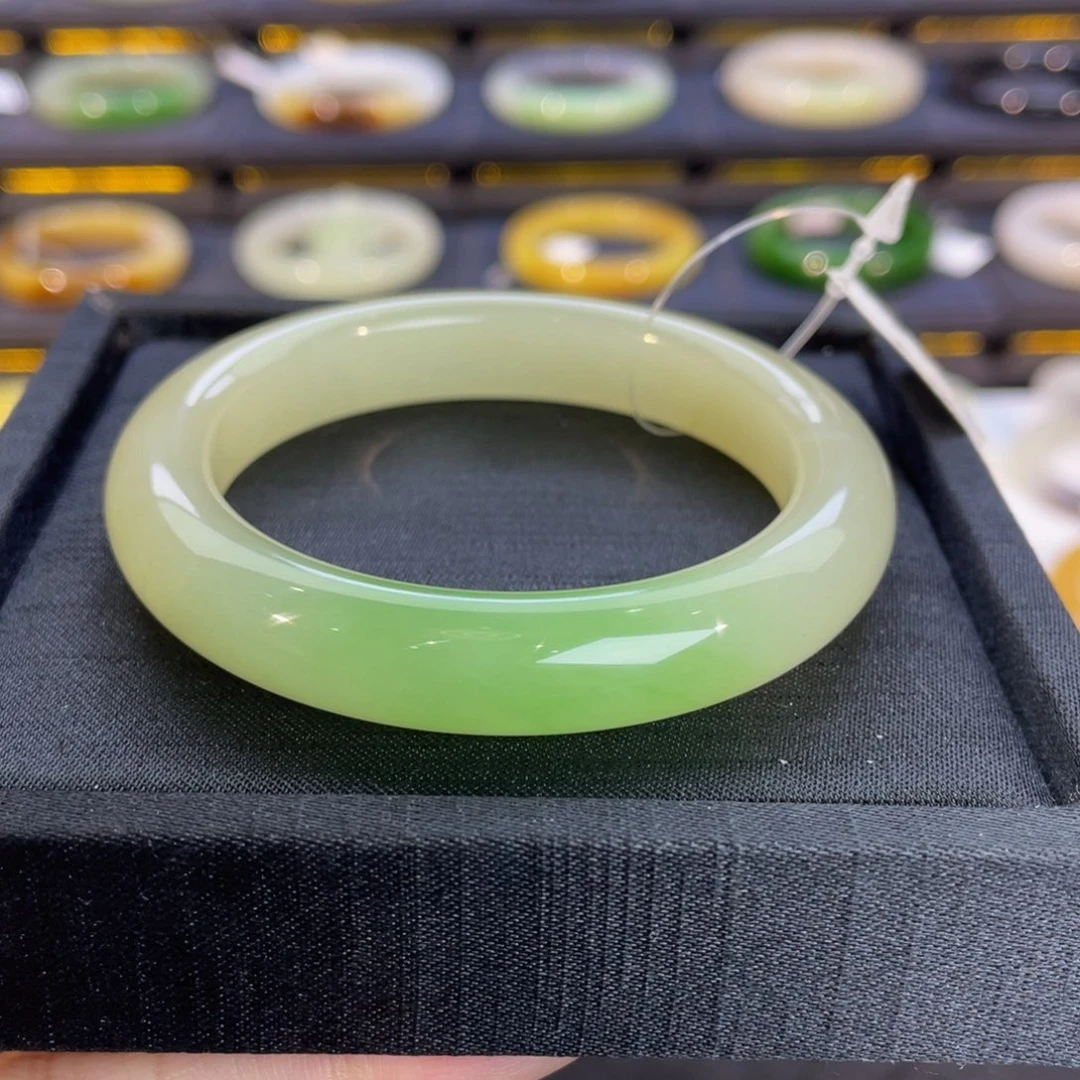 未镶嵌手镯和田玉-冰晴底翠青53