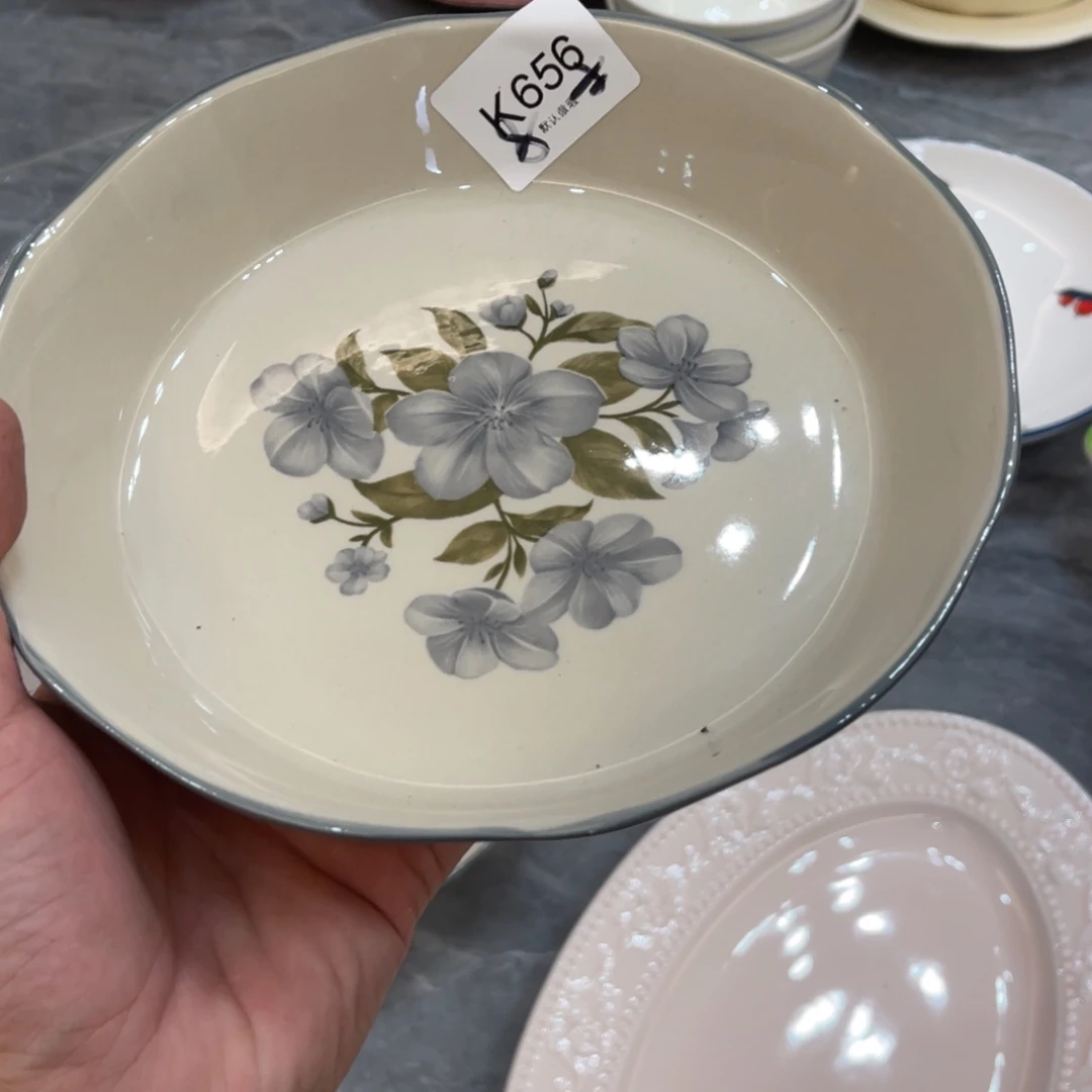 陶瓷微瑕餐具介意勿拍，满18飞！