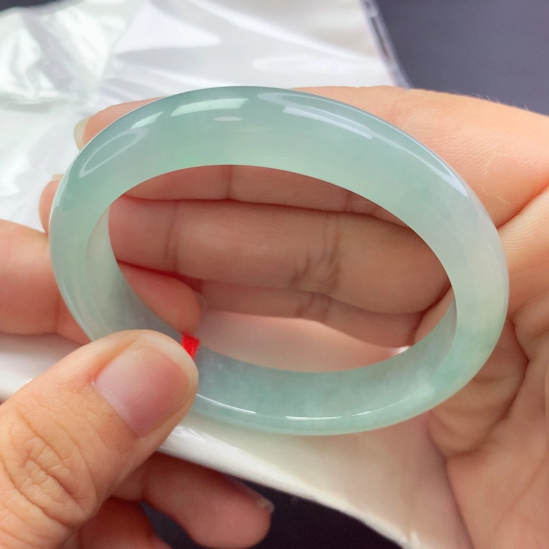 【闪购商品】未镶嵌手镯翡翠贵妃a 12234