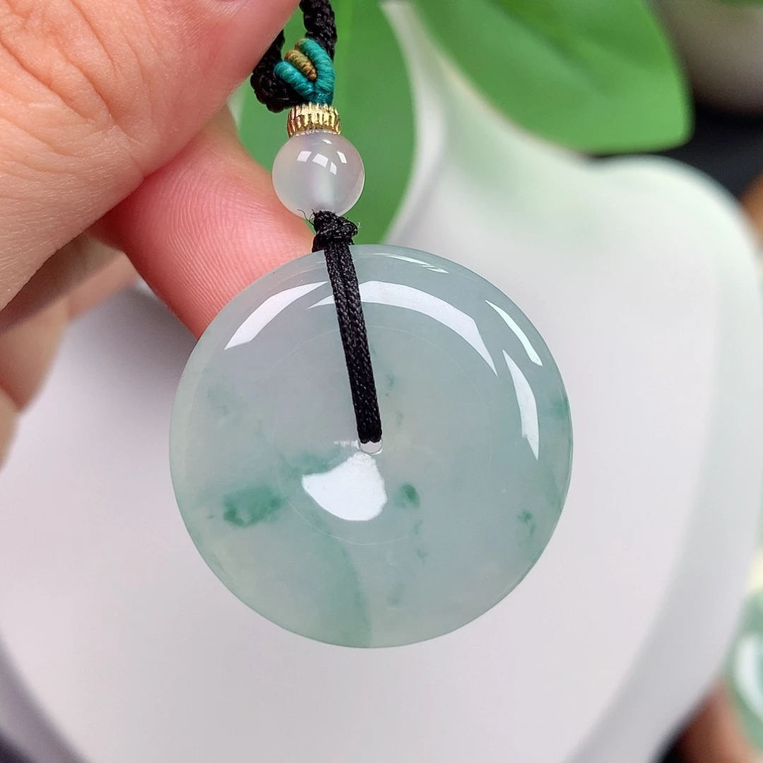 颈饰未镶嵌翡翠平安扣 28x5.2mm