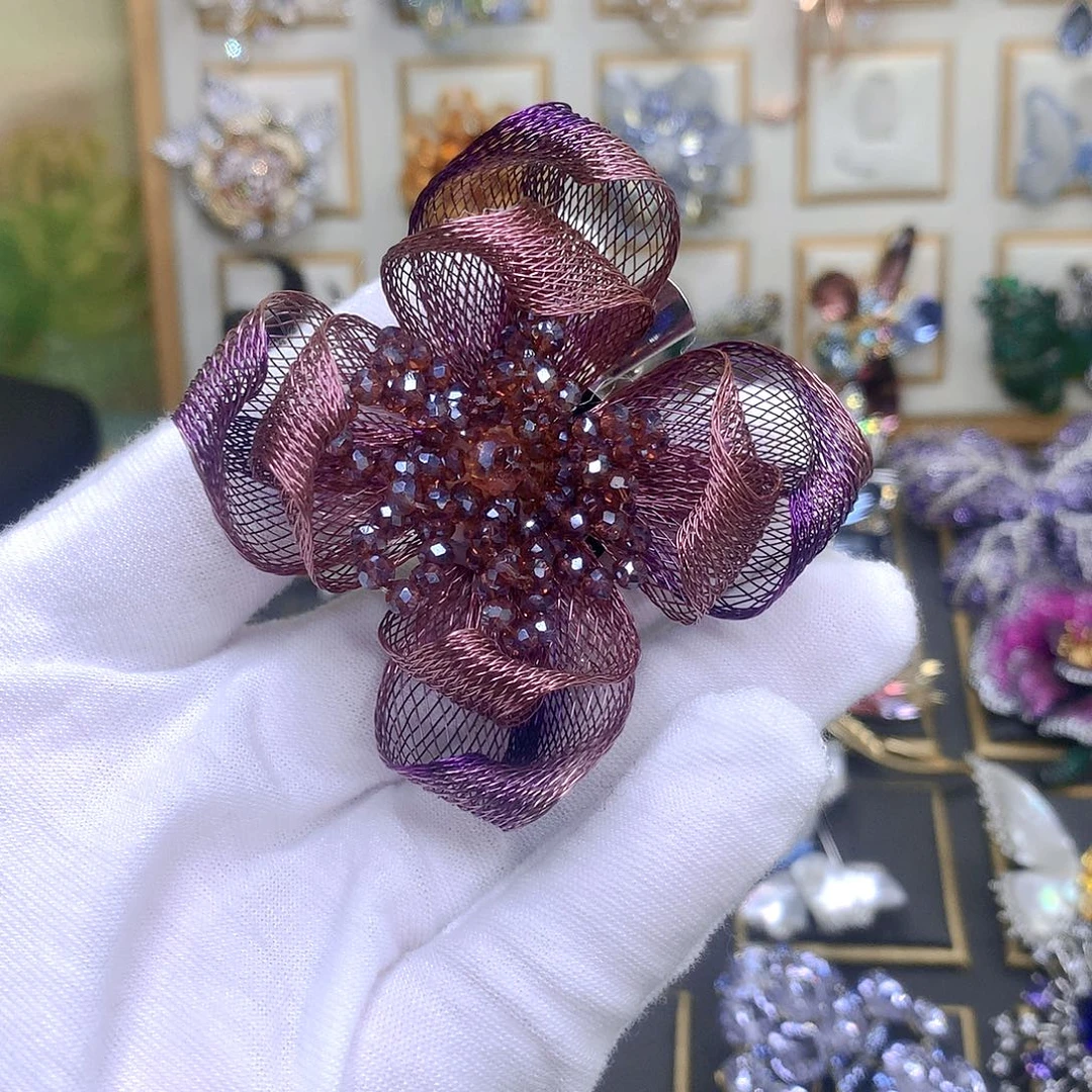 仿水晶铜胸针胸花