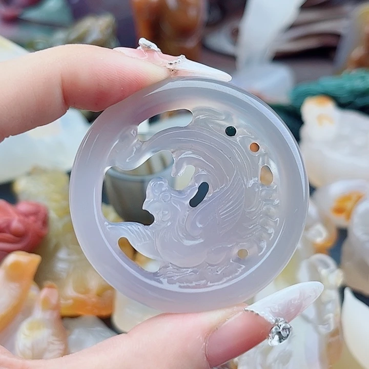 塔***V玛瑙未镶嵌手饰吊坠