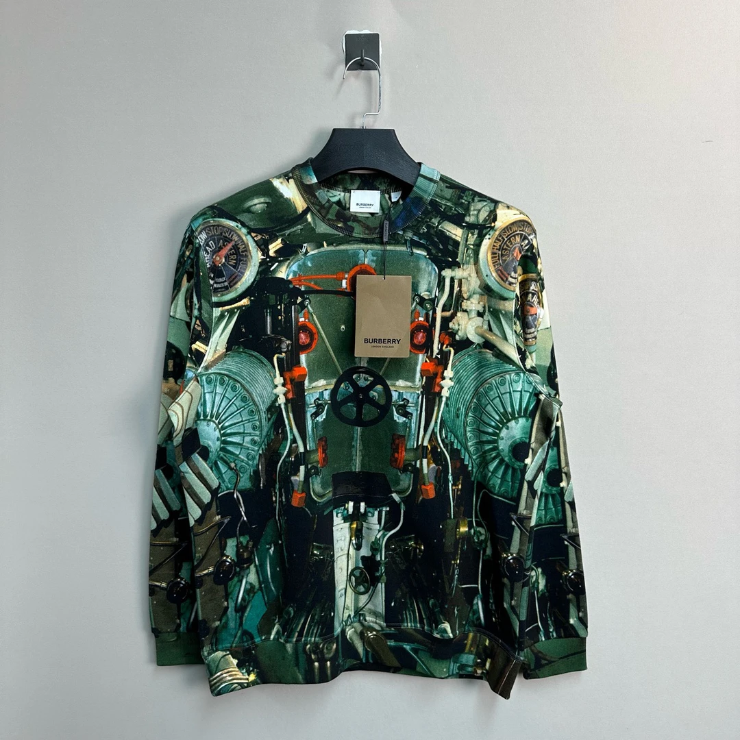 全新未使用 BURBERRY/博柏利 绿色机械系卫衣/M码/原吊牌/价7800