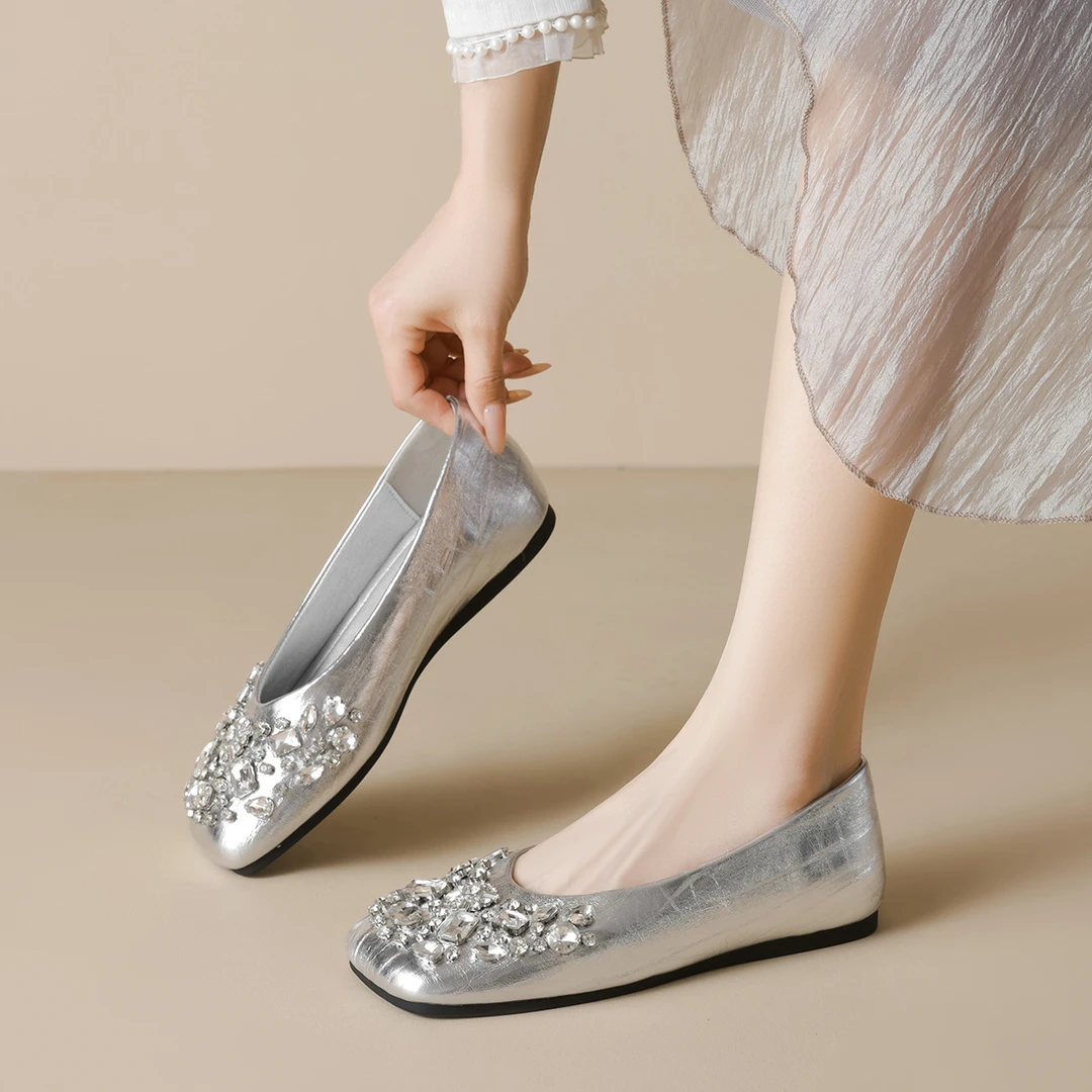 2025新款银色配裙子法式玛丽珍方头浅口平底单鞋女大码女鞋41到43