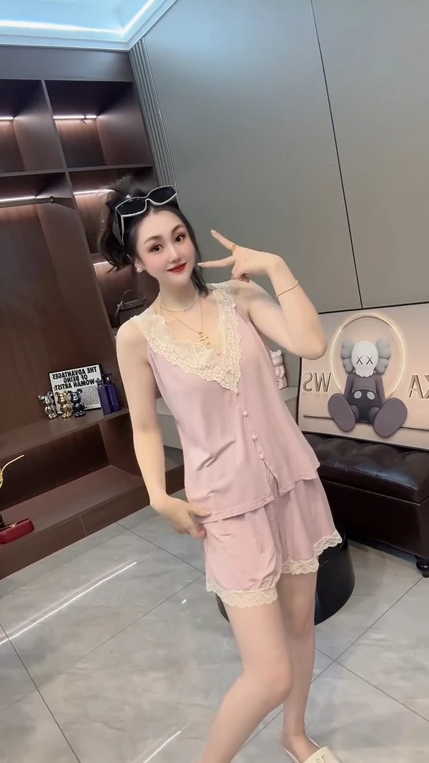 夏季超仙宽松显瘦蕾丝边洋气V领吊带短裤睡衣套装