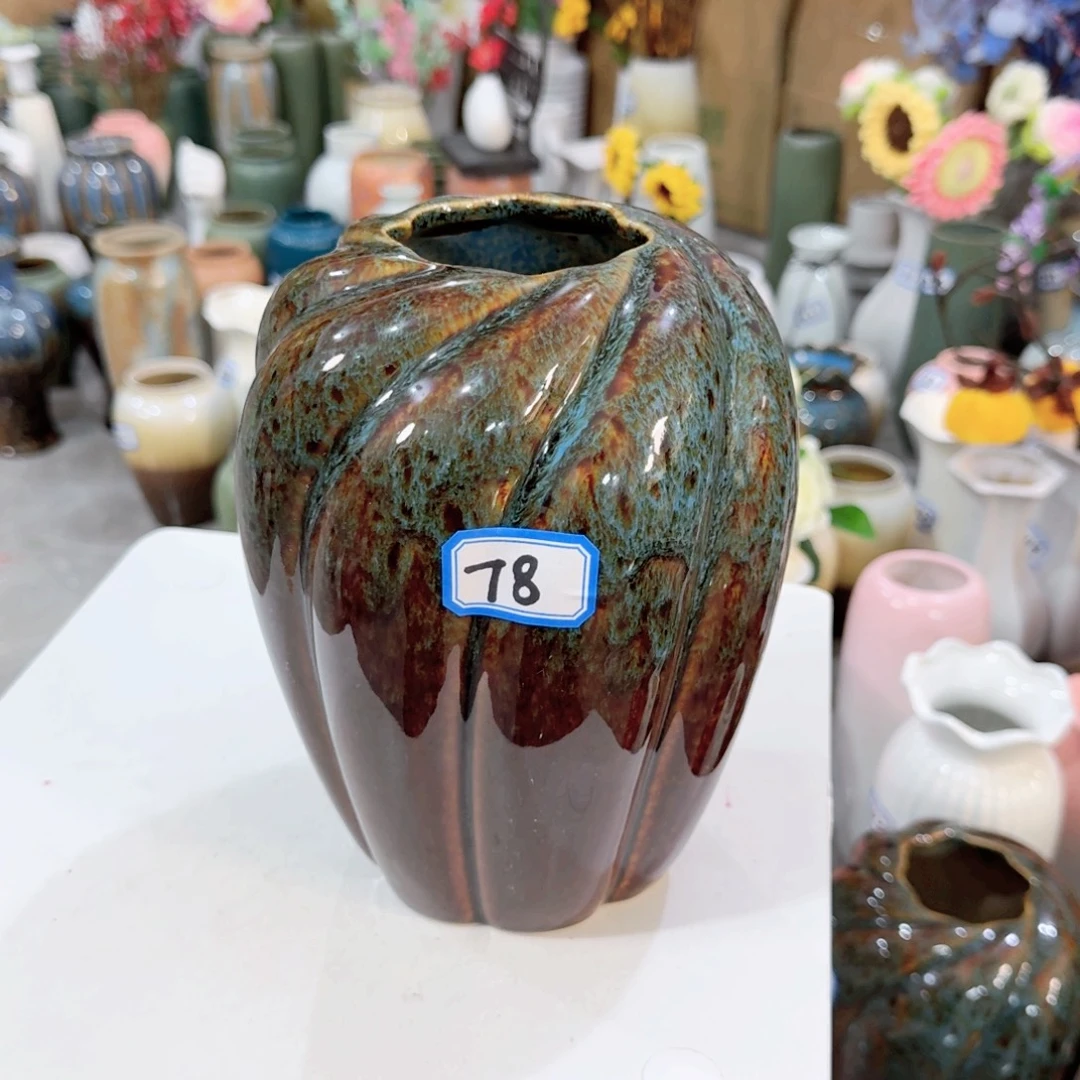 78号陶瓷高20厘米微瑕一个