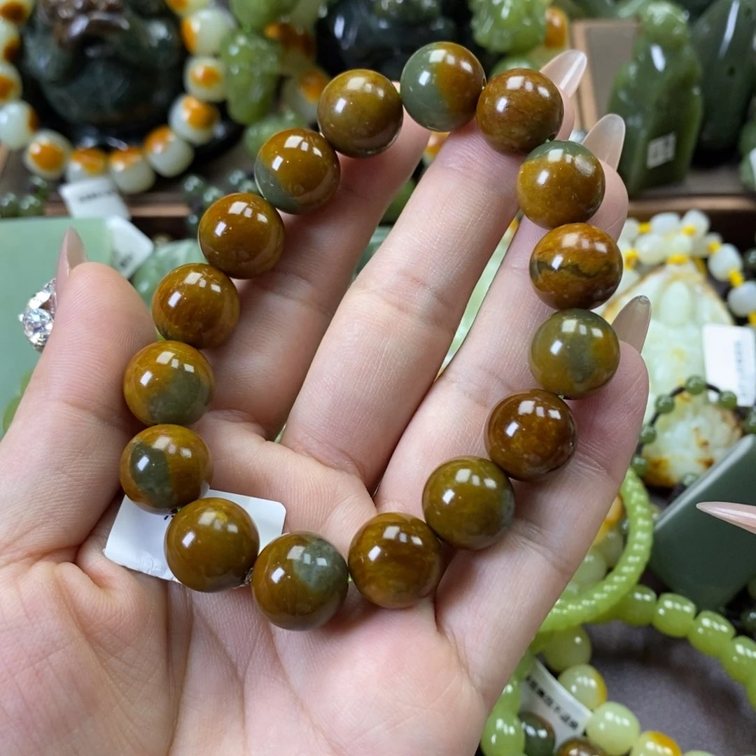 手串未镶嵌透闪石质玉星*凛