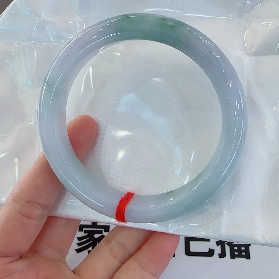 未镶嵌手镯翡翠暖**?