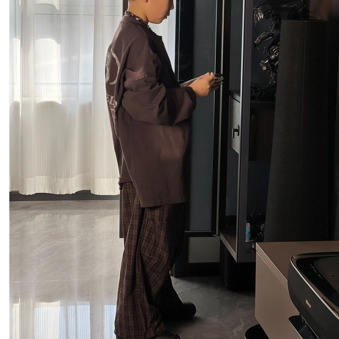 咖色格纹童装裤子