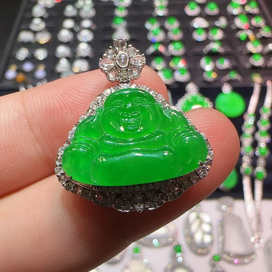 翡翠18K金镶嵌颈饰吊坠