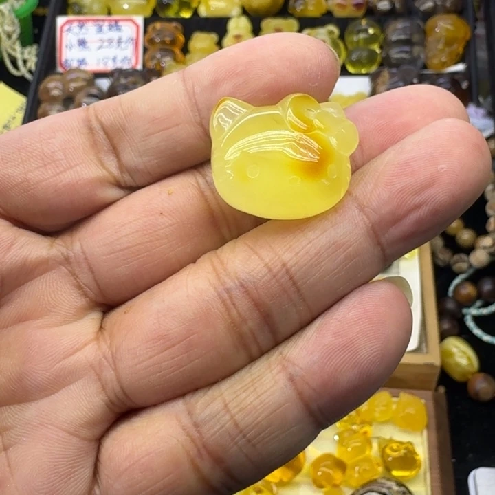 琥珀未镶嵌颈饰kt 头