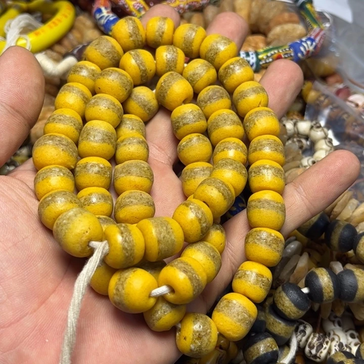 玻璃颈饰3761。半条