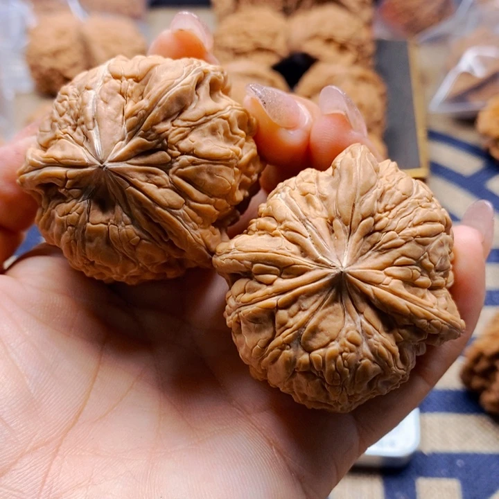 用***1把件文玩核桃异形闷墩