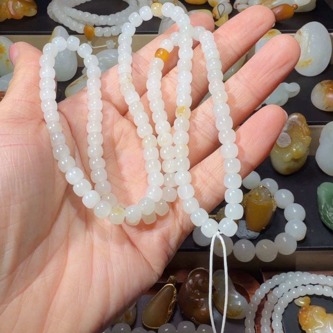 用***3和田玉未镶嵌颈饰