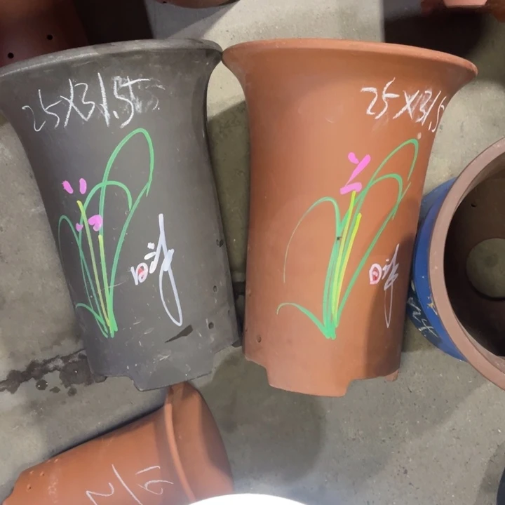 紫砂花盆周三周四周三周四啧啧啧