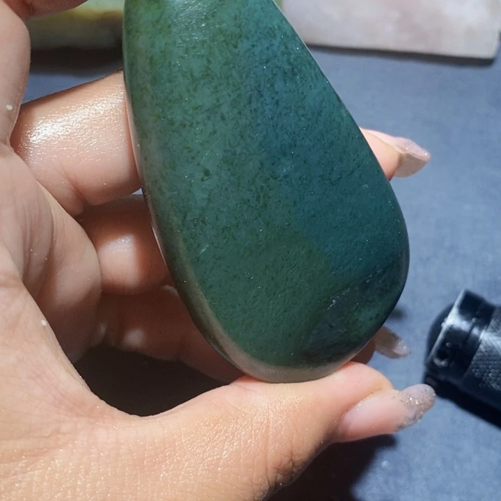 和田玉（糖玉）未镶嵌把件