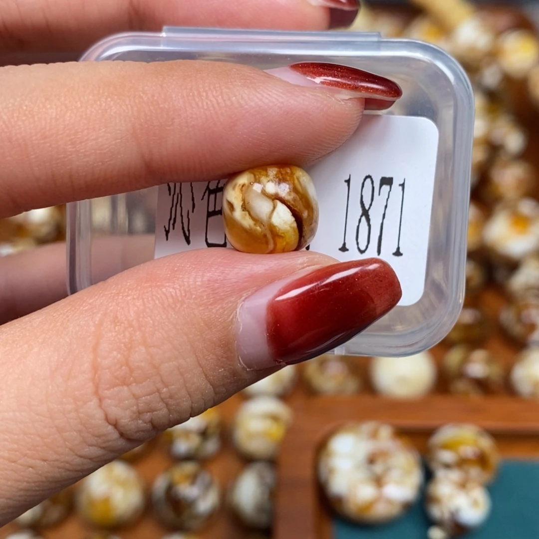 把件猴头核桃沁色圆珠老型1871