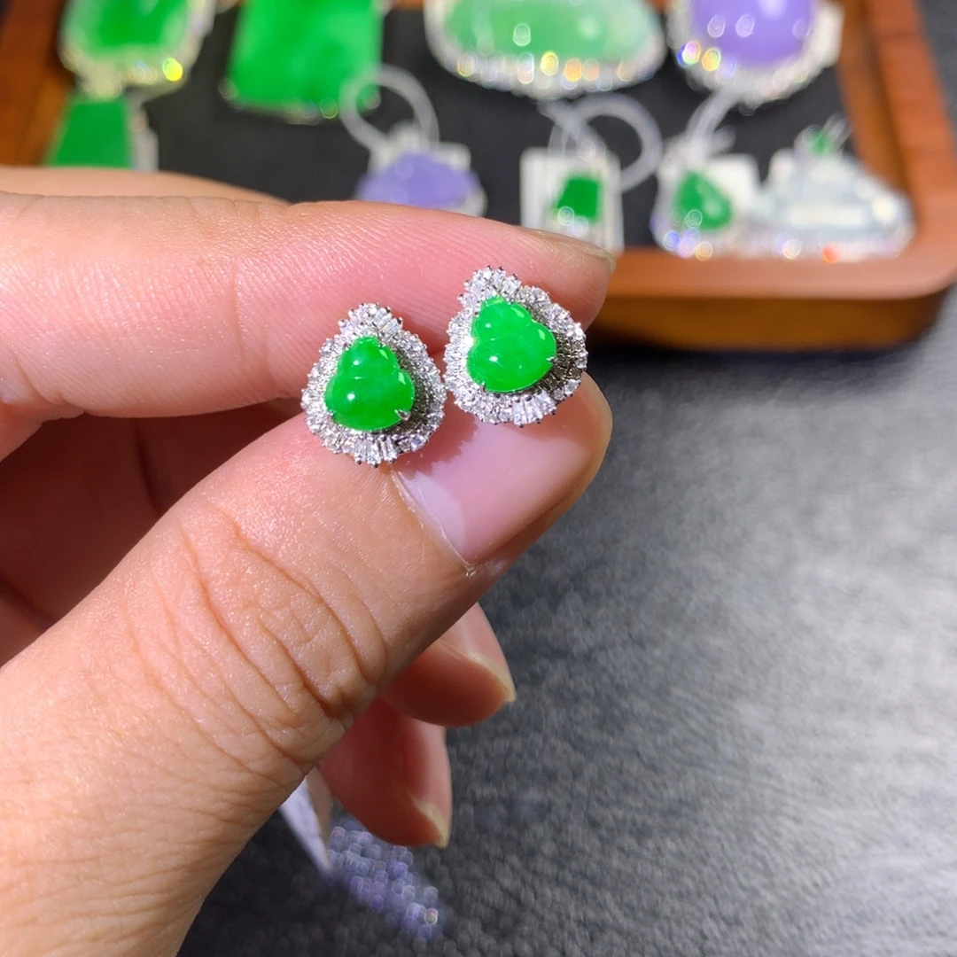 翡翠18K金镶嵌耳饰翡翠