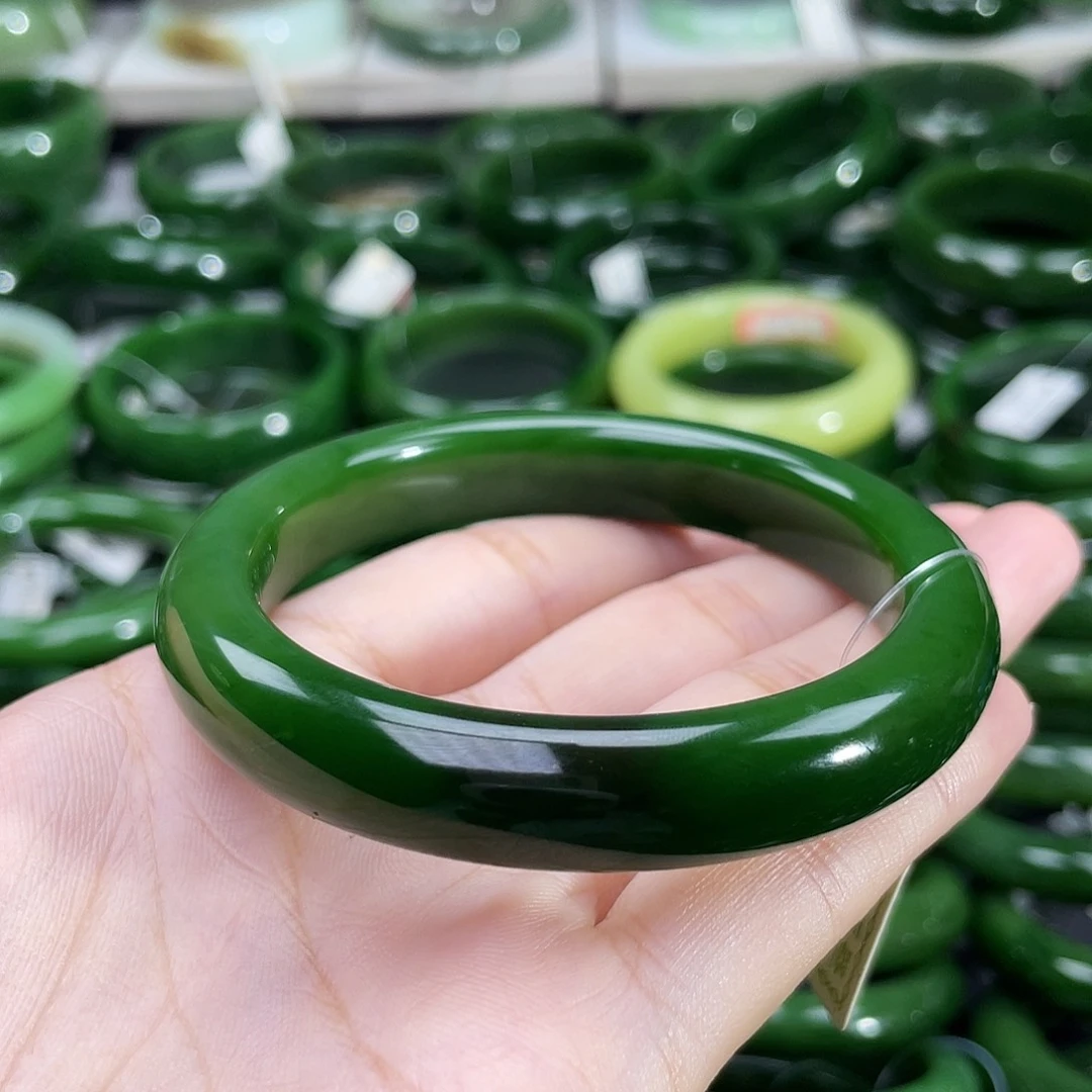 和田玉（碧玉）手镯未镶嵌