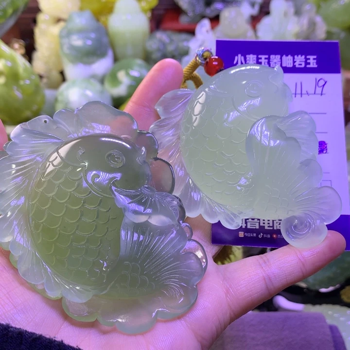 葉***ᰔ岫玉未镶嵌手把件