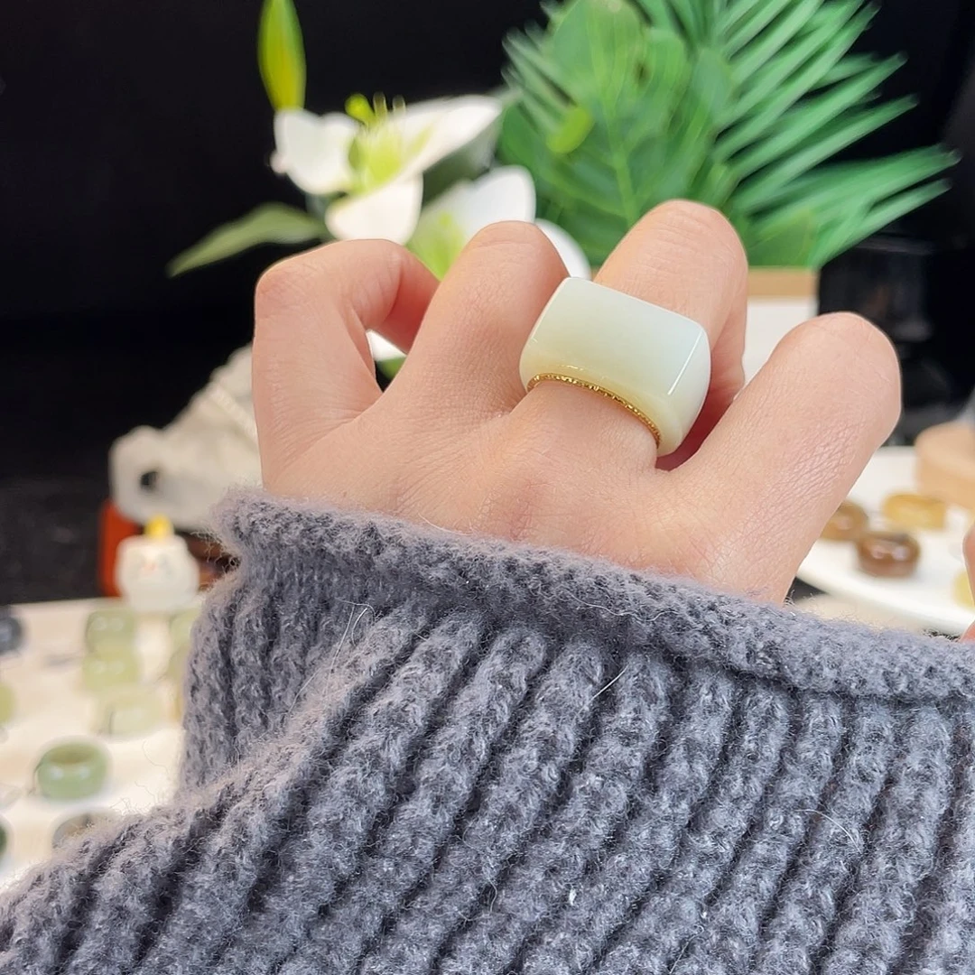 和田玉未镶嵌戒指E75糖白马鞍18