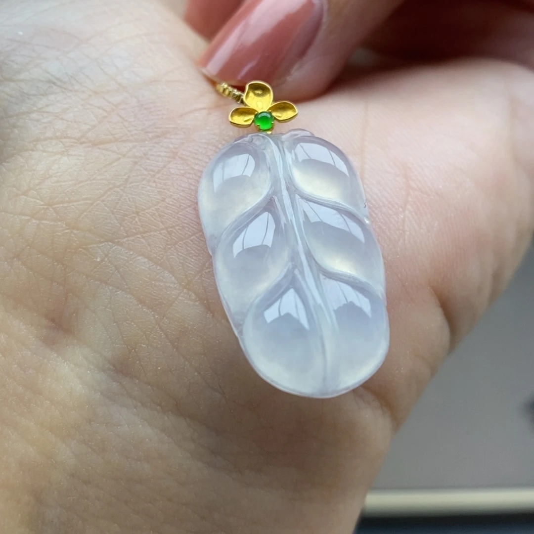 翡翠18K金镶嵌颈饰吊坠102