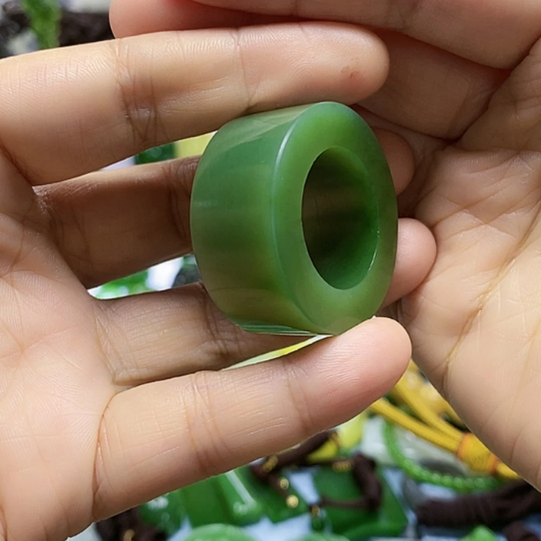 【闪购商品】未镶嵌和田玉（碧玉）挂件袁****?