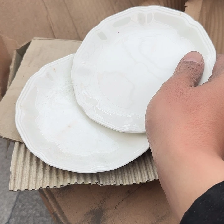 瓷片陶瓷盘子碗啥都有