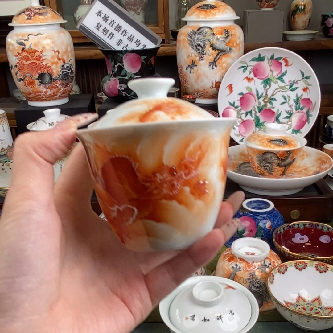 陶瓷的设计师是一个人