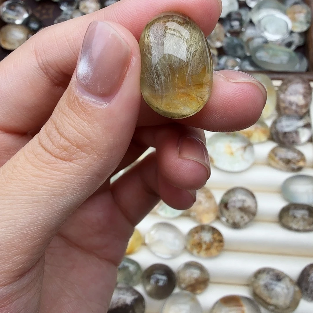 莫***选未镶嵌水晶珠宝半成品
