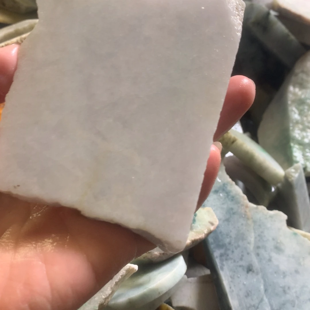 翡翠颈饰未镶嵌缅甸翡翠